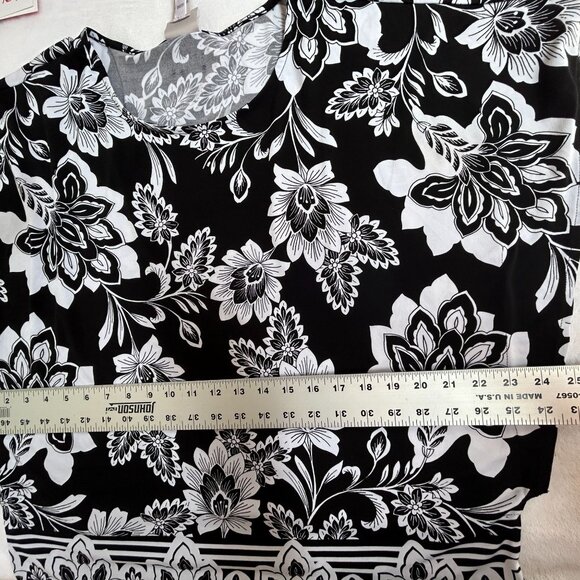 Chico's Womens Black White Floral Short Dolman Sleeve Top Size 2 Stretch Casual - Picture 7 of 8